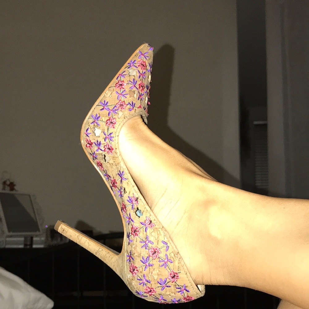 JESSICA Simpson heel 4"